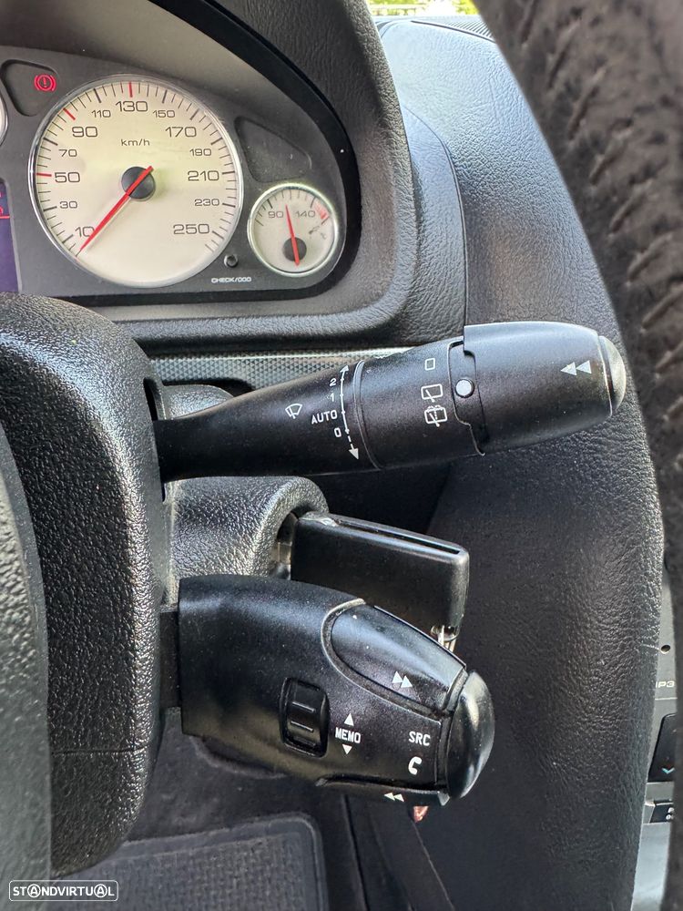Peugeot 407 SW 1.6 HDi SE Navteq FAP - 35