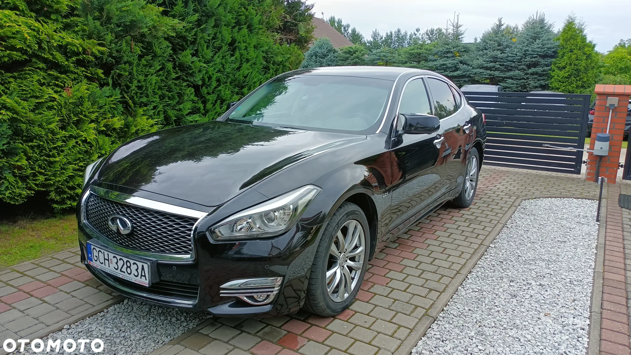 Infiniti Q70 - 21