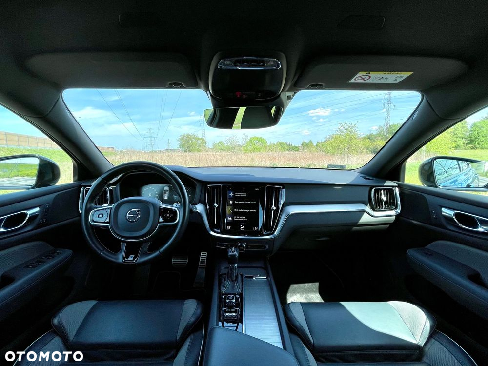 Volvo V60 D4 R-Design - 6