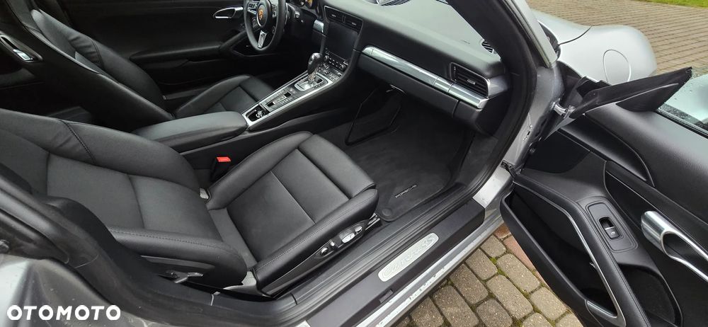 Porsche 911 Carrera 4S PDK - 18