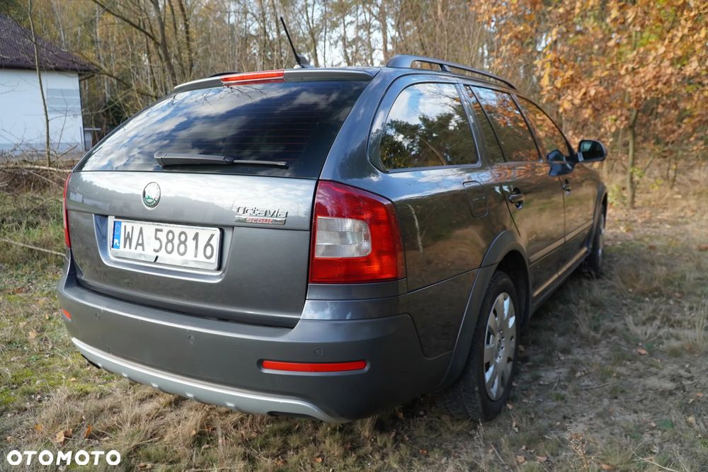 Skoda Octavia Scout 2.0 TDI DPF DSG - 23