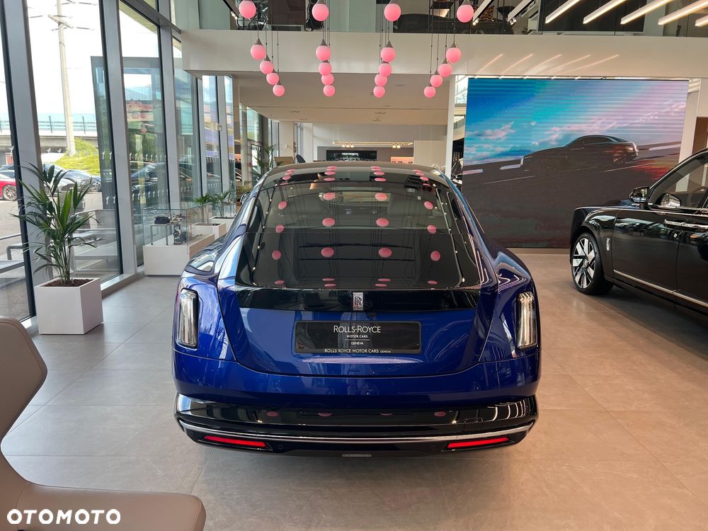Rolls-Royce Spectre - 3