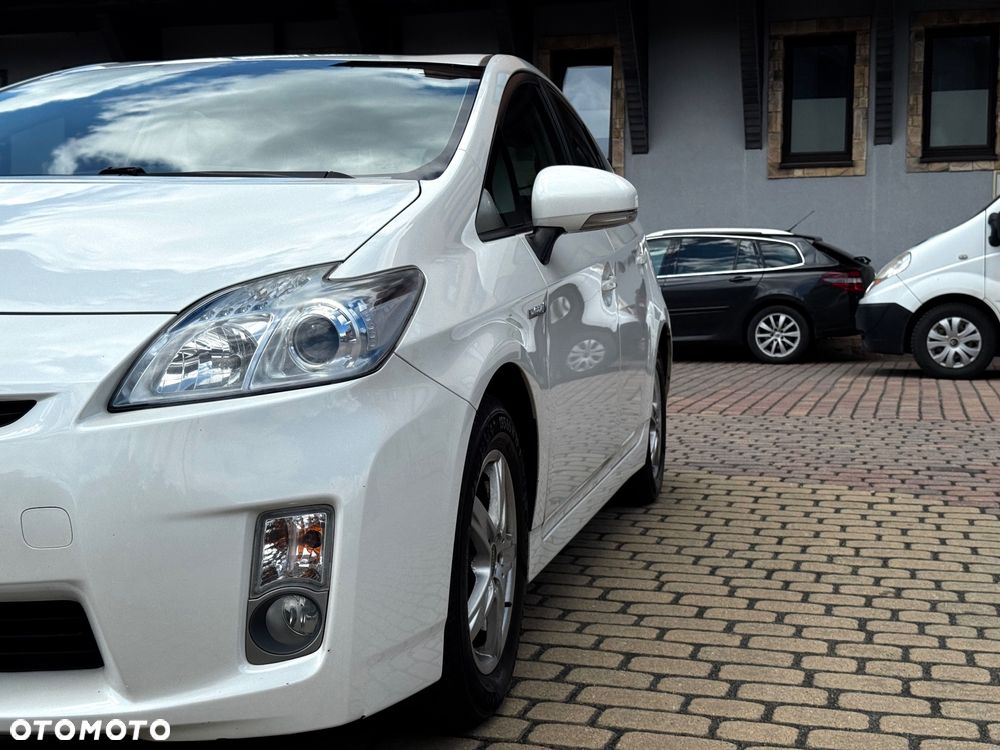 Toyota Prius 1.8 HSD Prestige - 37
