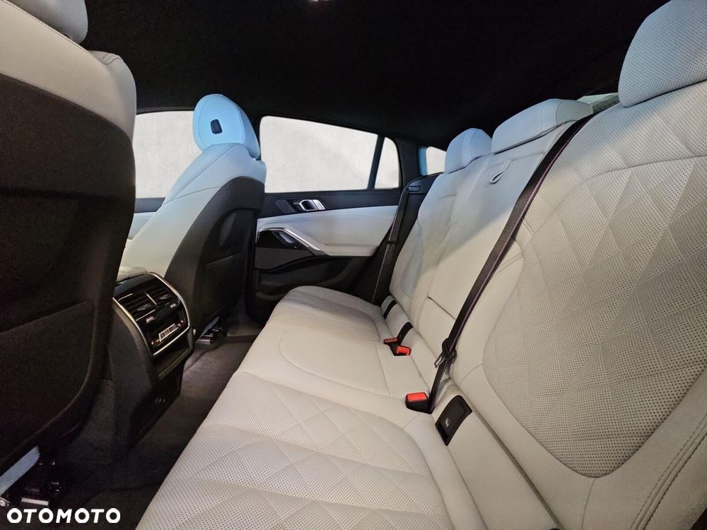 BMW X6 - 12