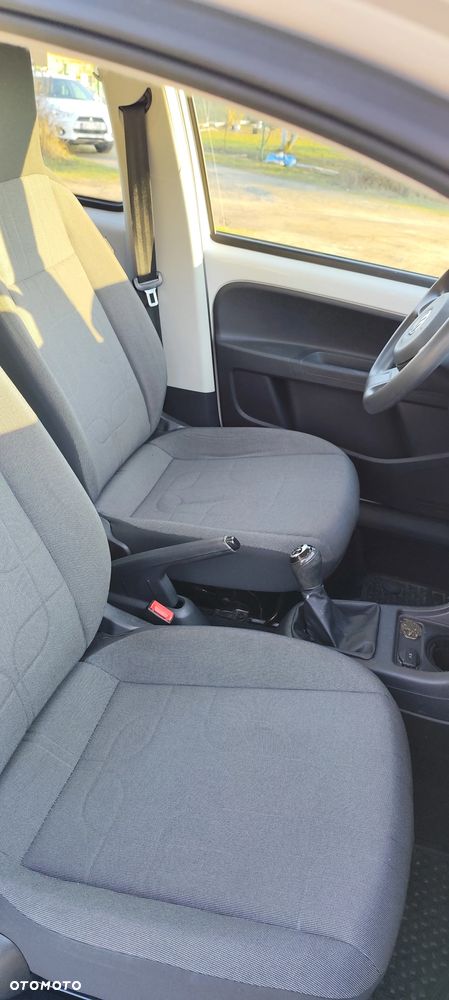 Volkswagen up! 1.0 move - 10