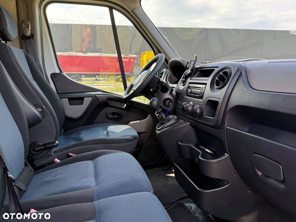 Nissan NV400 - 16