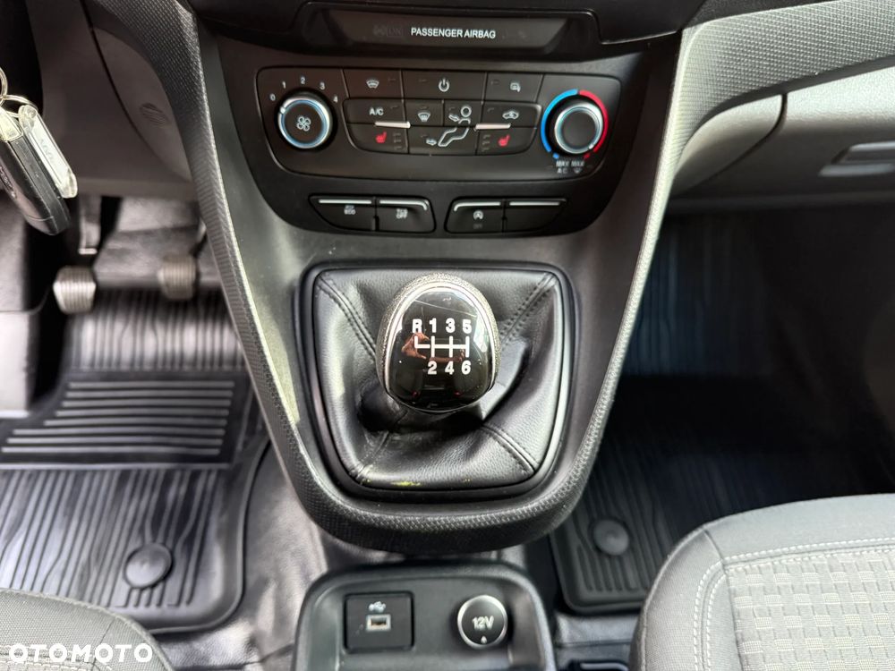 Ford Transit Connect L2H1 - 19