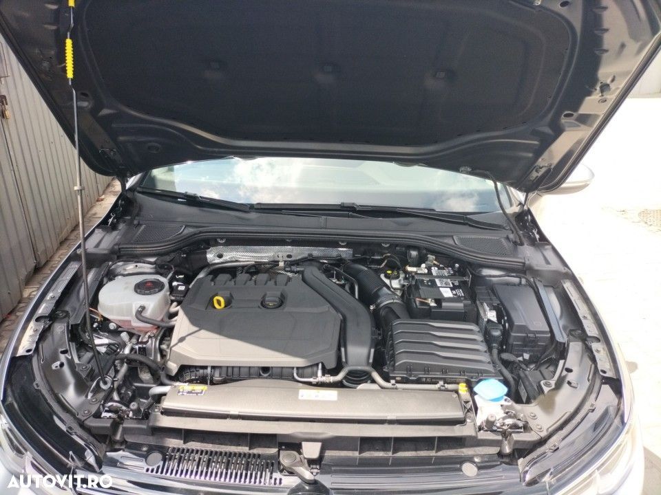 Volkswagen Golf 1.5 eTSI DSG MHEV Life - 22