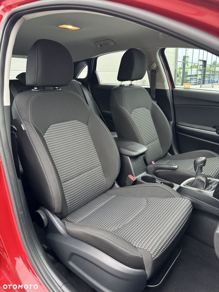 Kia Ceed 1.5 T-GDI M - 23