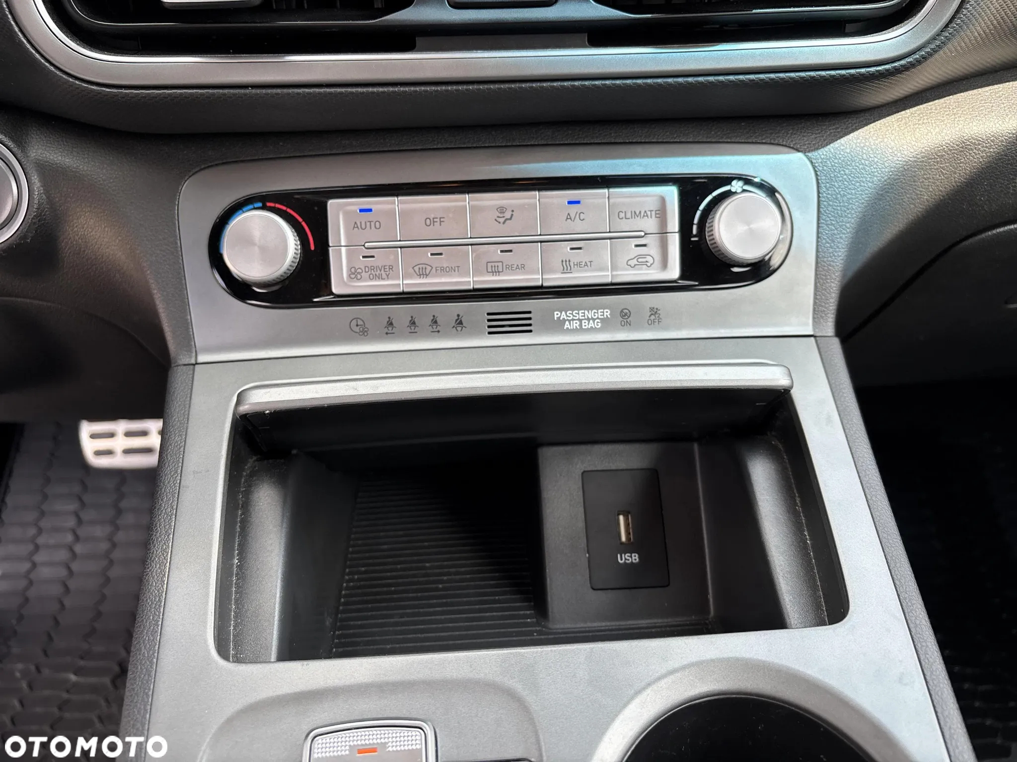 Hyundai Kona Electric 64kWh Modern - 19