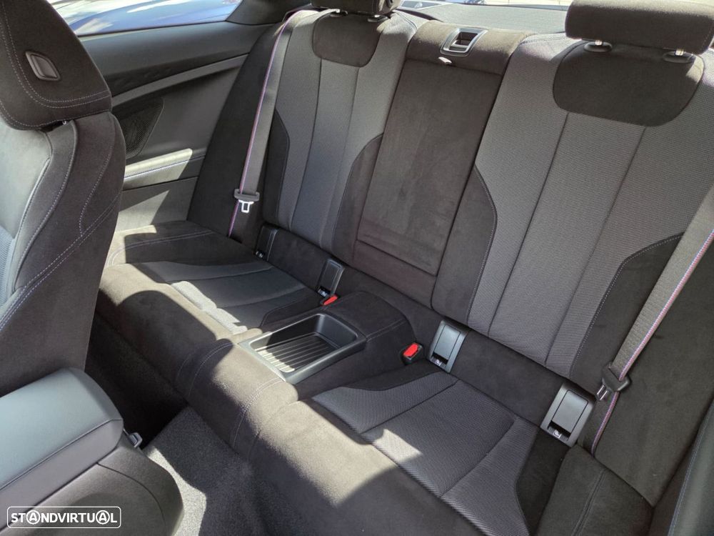 BMW 218 i Pack Desportivo M Pro Auto - 8