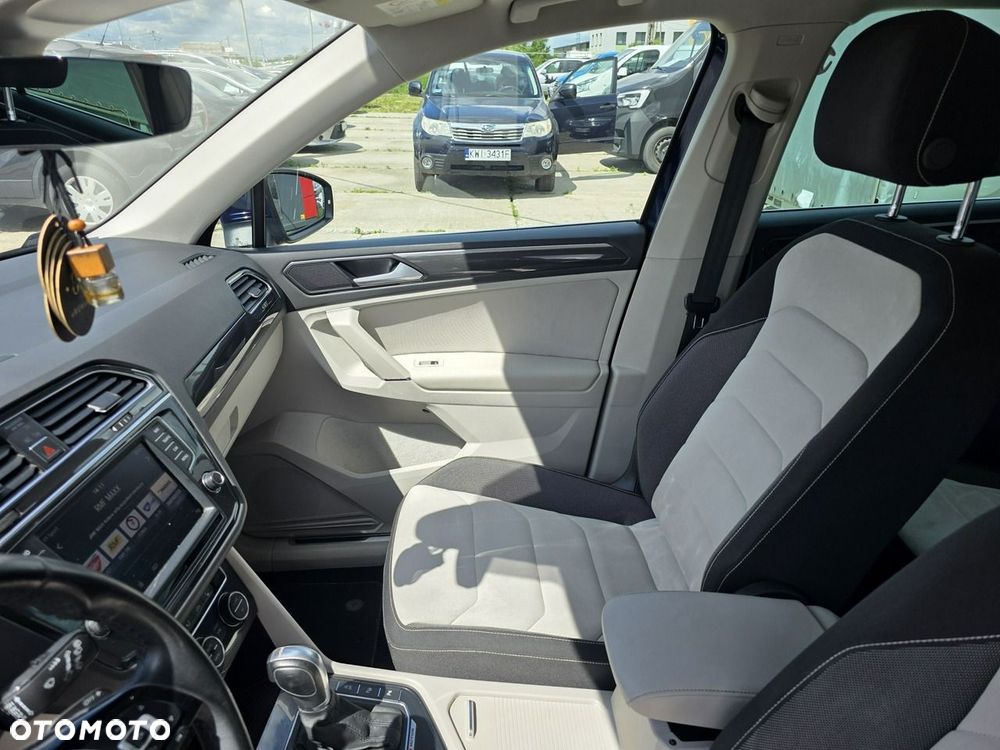 Volkswagen Tiguan - 11
