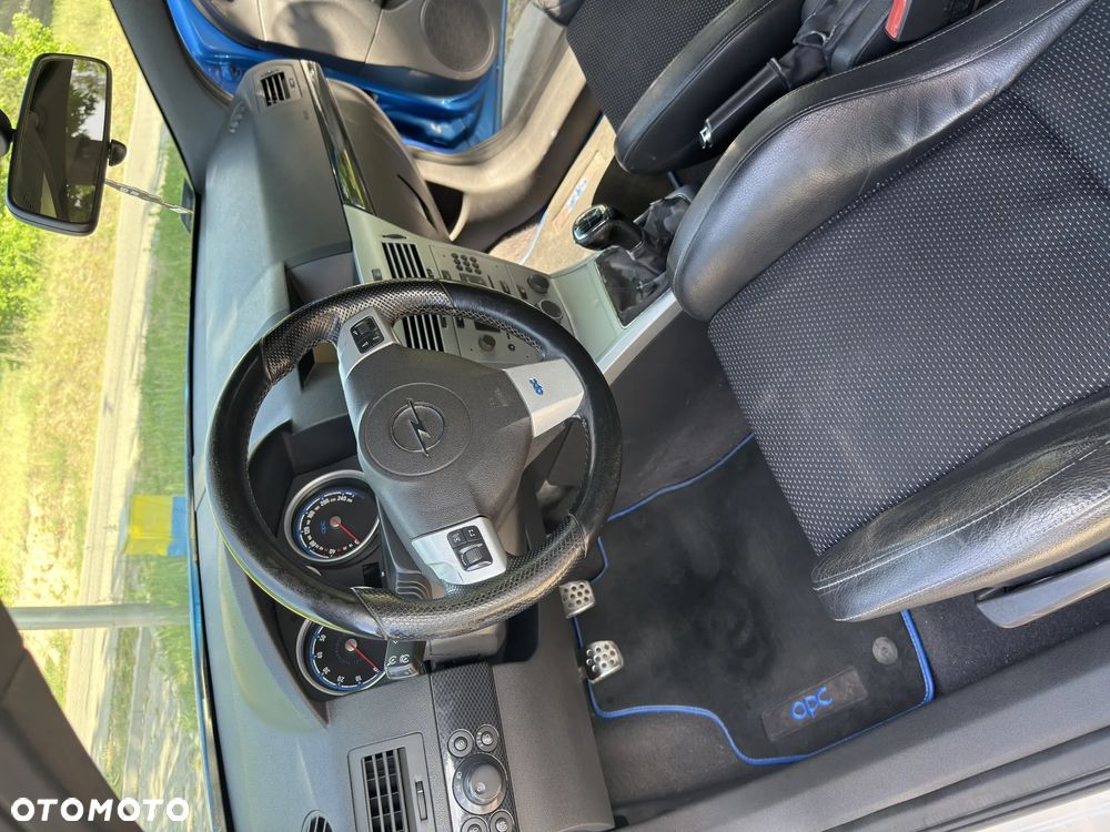 Opel Astra 2.0 T OPC - 18