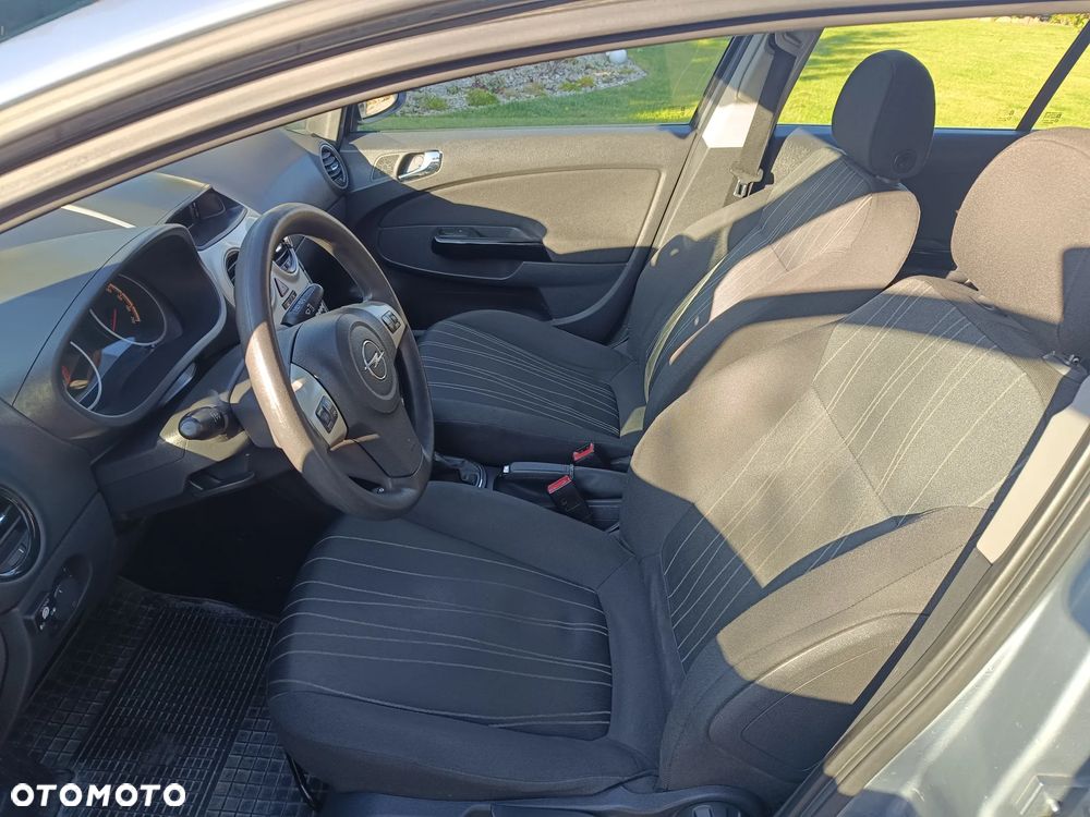 Opel Corsa 1.2 16V Cosmo - 12