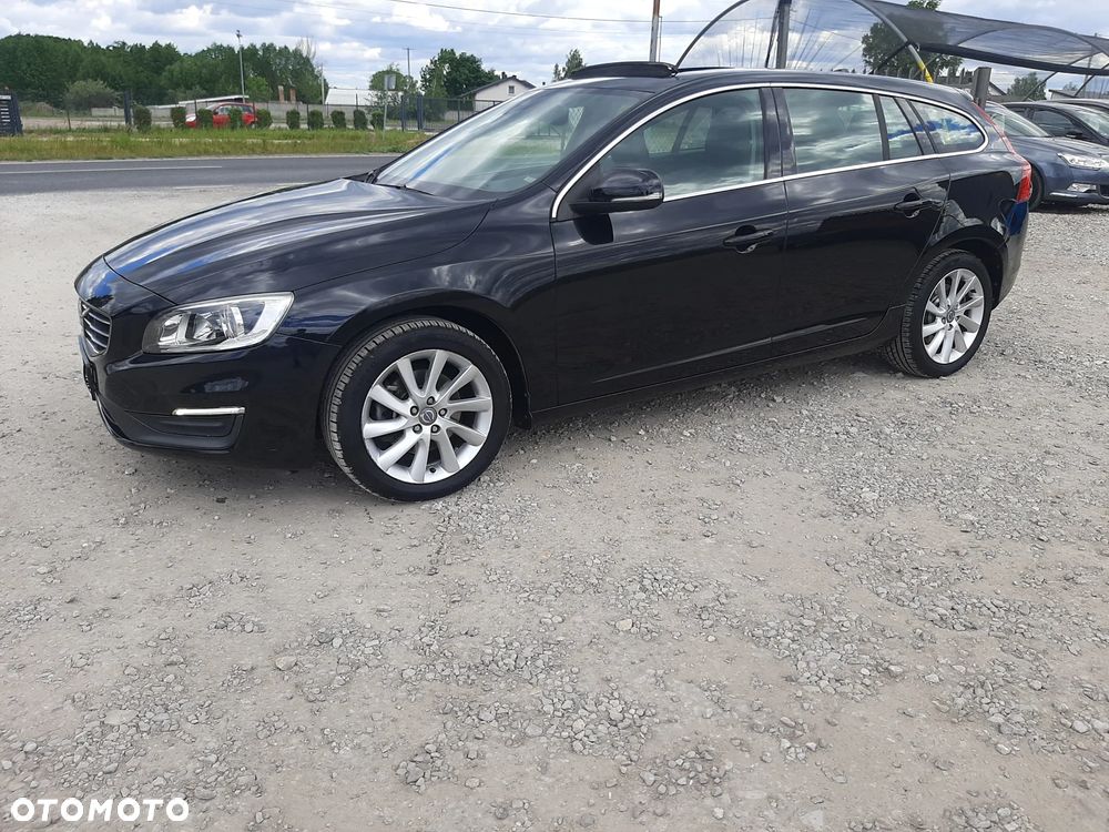 Volvo V60 D2 R-Design Momentum - 14
