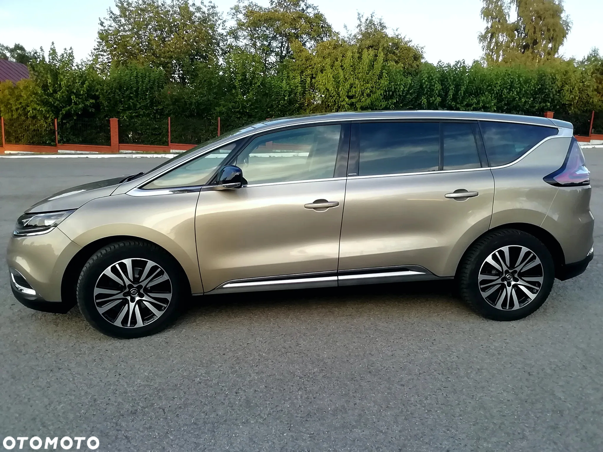 Renault Espace 1.6 dCi Energy Initiale Paris EDC 7os - 10
