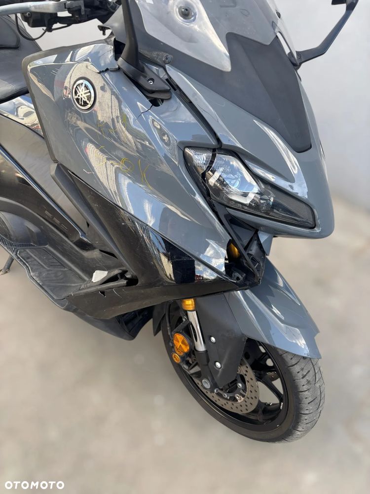 Yamaha Tmax - 15