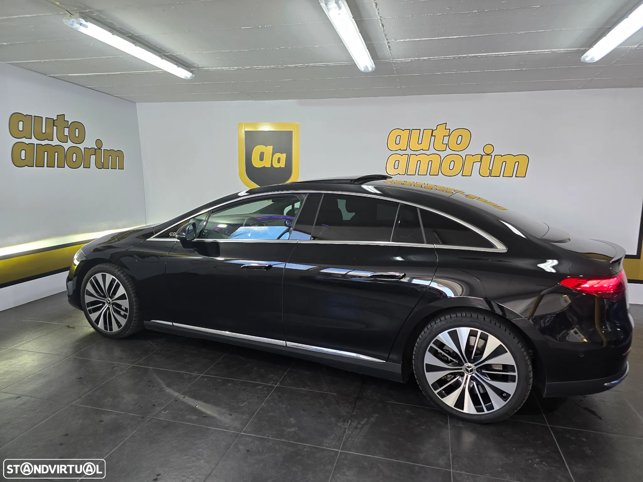 Mercedes-Benz EQE 300 Edition Electric Art - 12