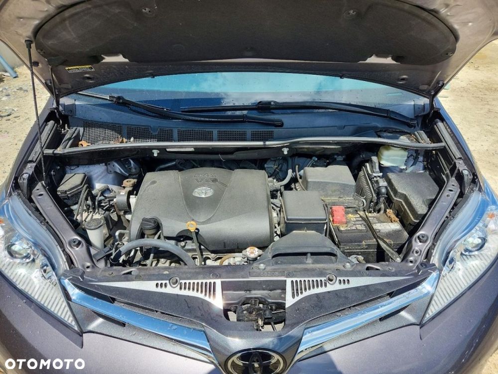 Toyota Sienna - 11