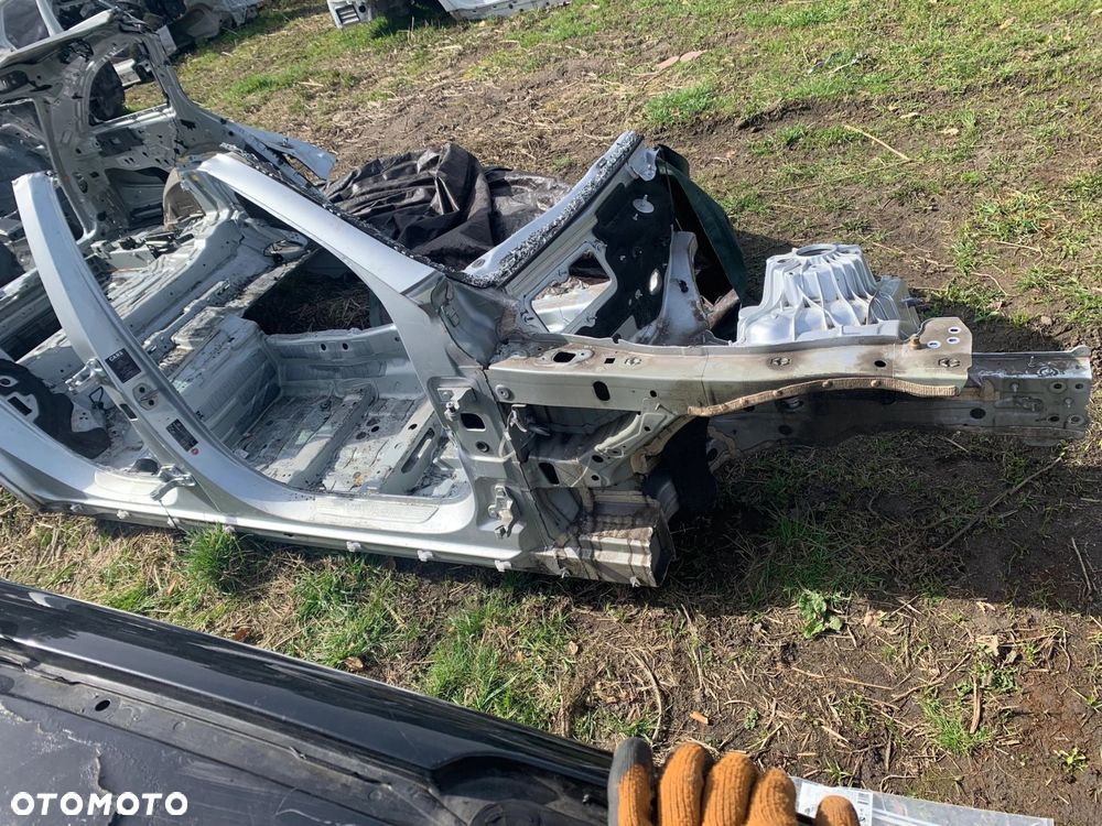 KAROSERIA Z DOKUMENTAMI MERCEDES BENZ E220D W213 KOMBI - 1