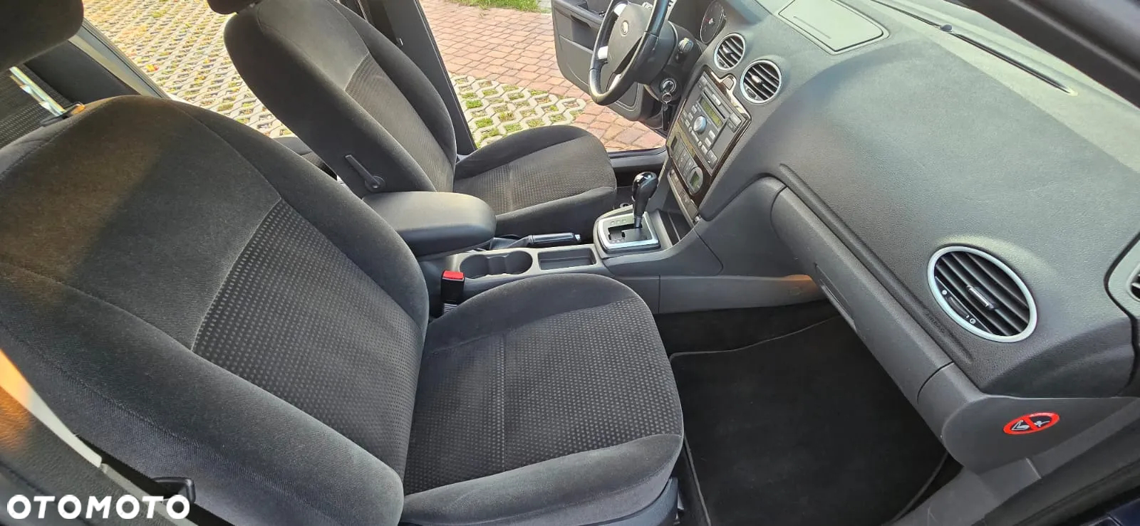 Ford Focus 1.6 Ghia - 15