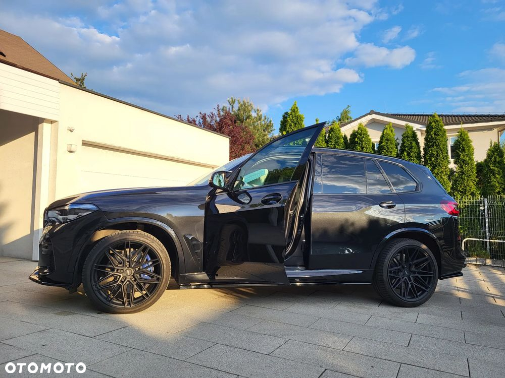 BMW X5 M M50i - 29