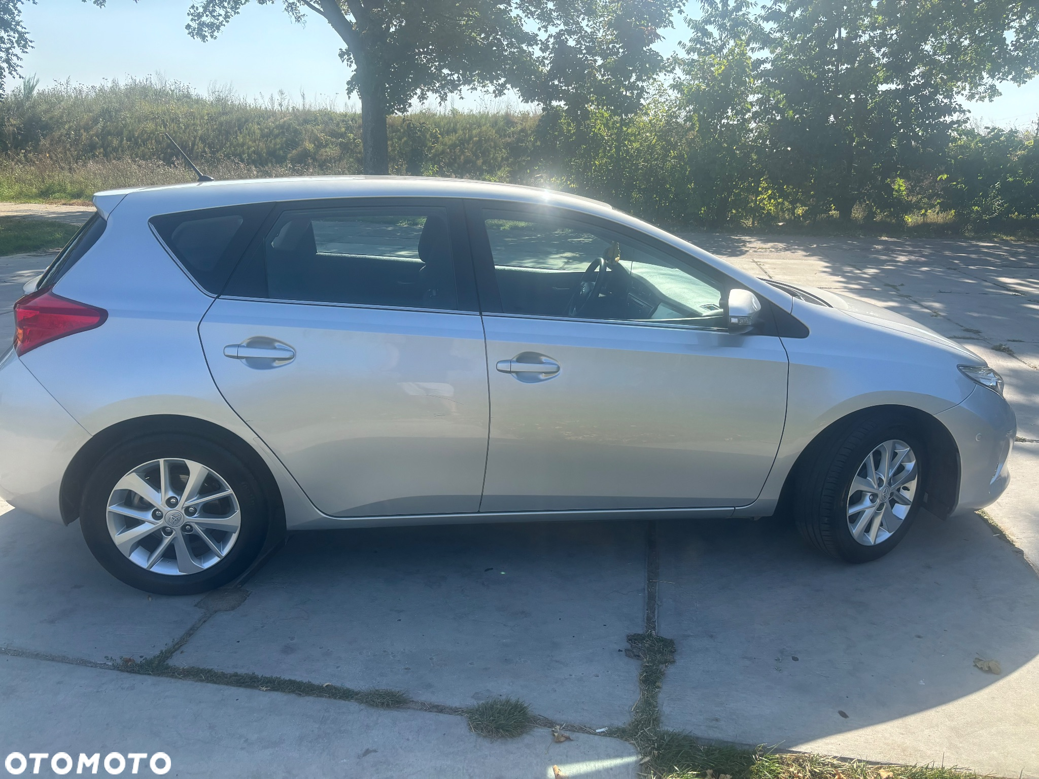 Toyota Auris 1.6 Valvematic Executive - 8