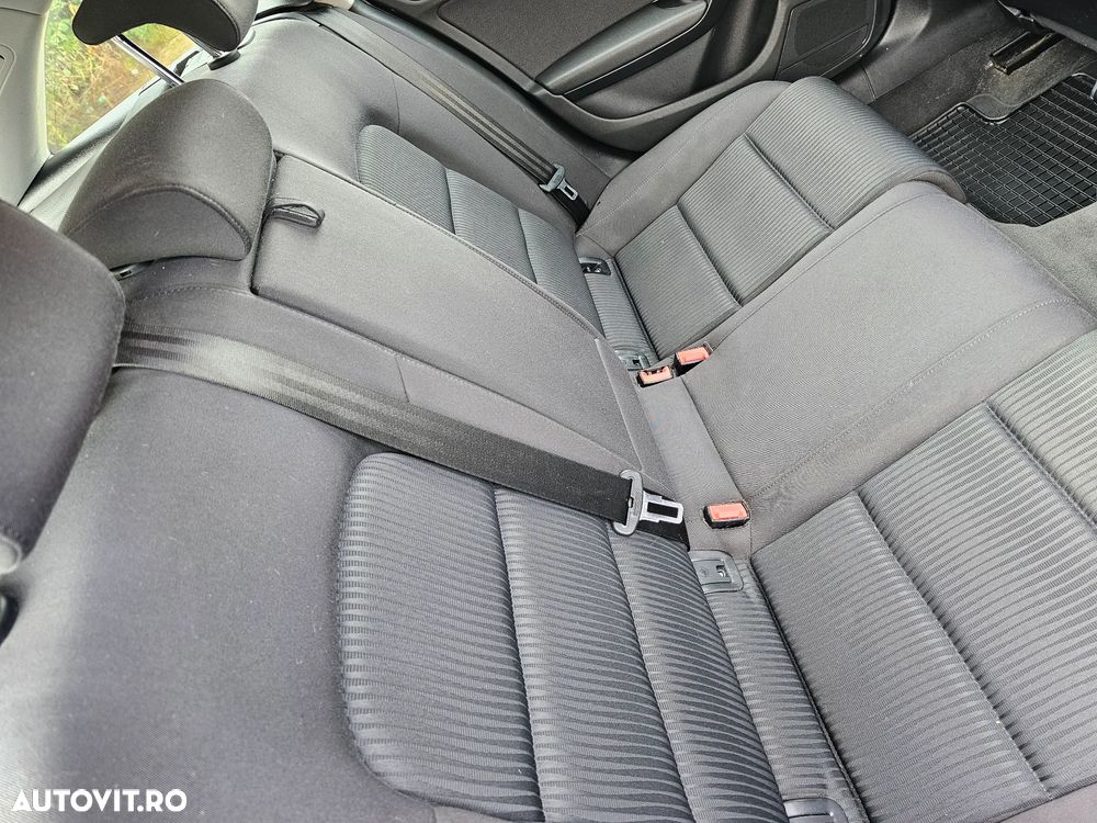 Audi A4 Avant 2.0 TDI DPF S line Sportpaket - 32