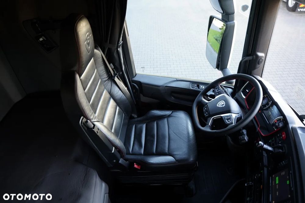 Scania S 580 / V8 / RETARDER / KLIMA POSTOJOWA / CAŁA NA PODUSZKACH / SKÓRY / - 22