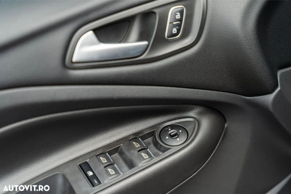 FORD Kuga 2018 — imagine 77