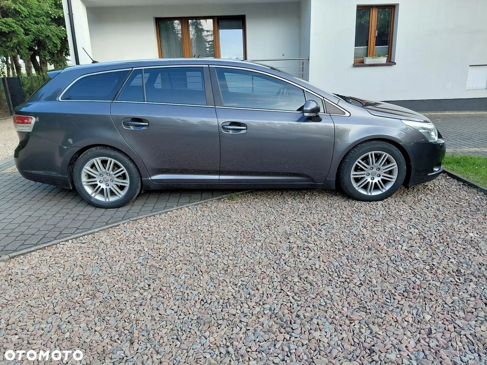 Toyota Avensis - 7