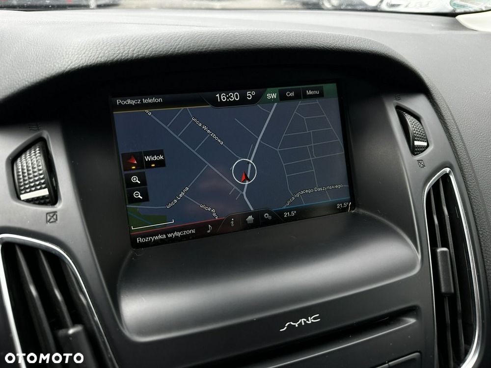 Ford Focus 1.0 EcoBoost Titanium Business - 30