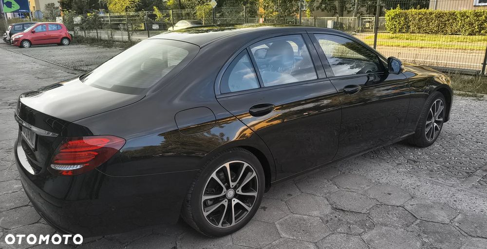 Mercedes-Benz Klasa E 200 9G-TRONIC - 7