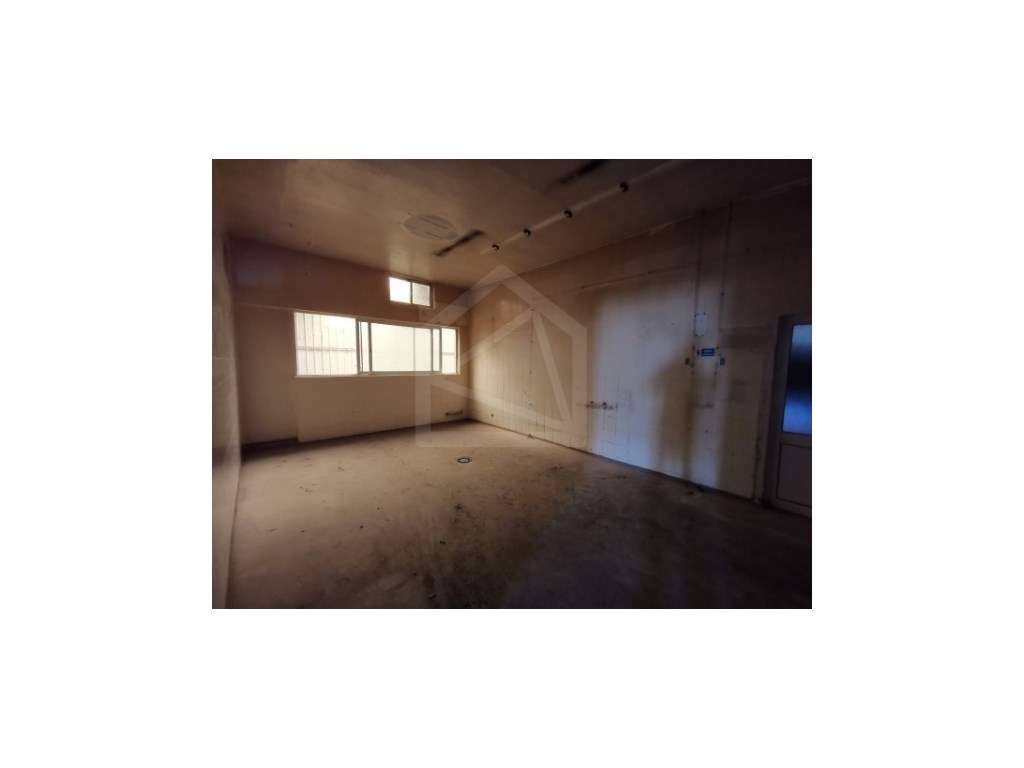 Armazém em Águeda - Grande imagem: 3/17