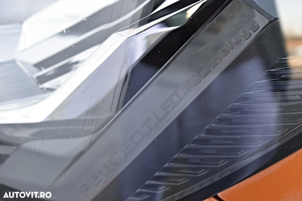 Peugeot 2008 PureTech 130 EAT8 Allure - 36