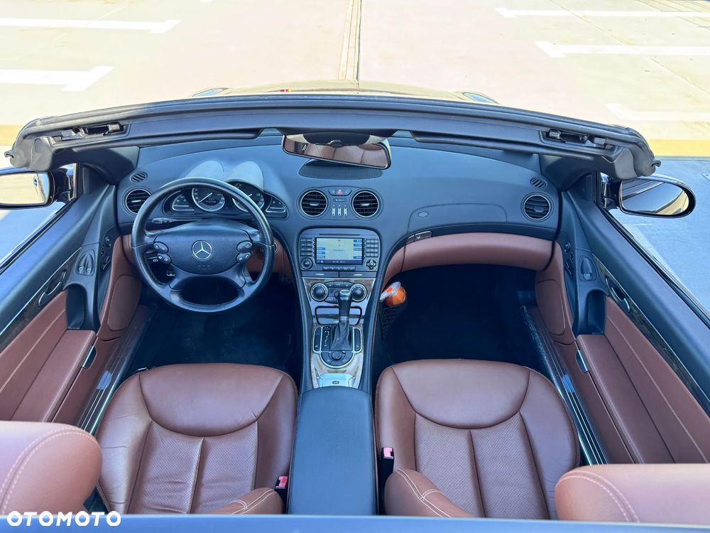 Mercedes-Benz SL - 17