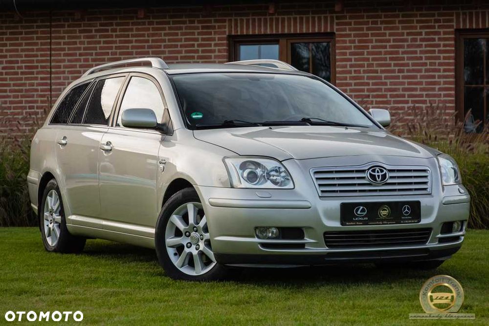 Toyota Avensis - 1