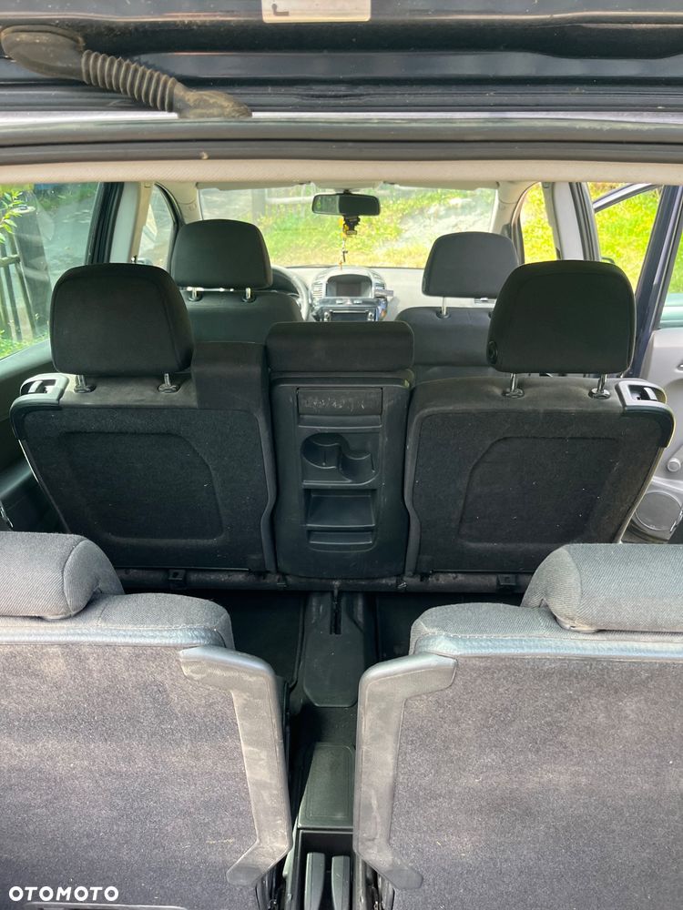 Opel Zafira - 11