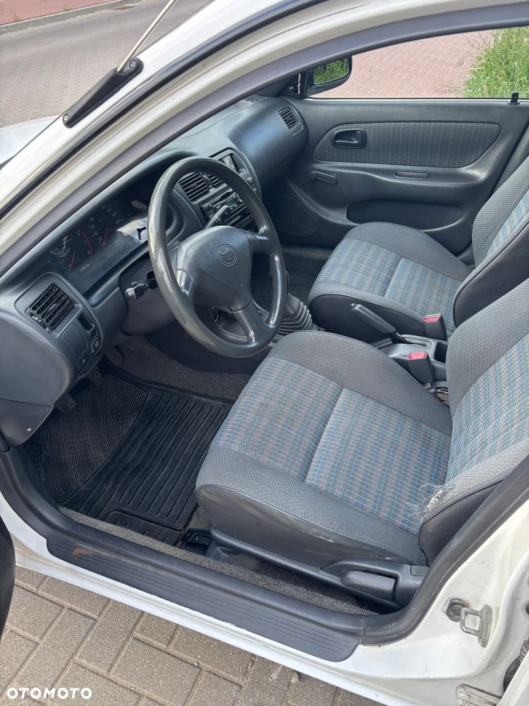 Toyota Corolla - 8