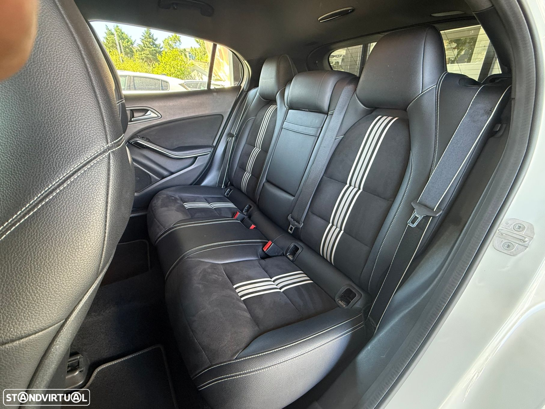 Mercedes-Benz GLA 220 d AMG Line - 6