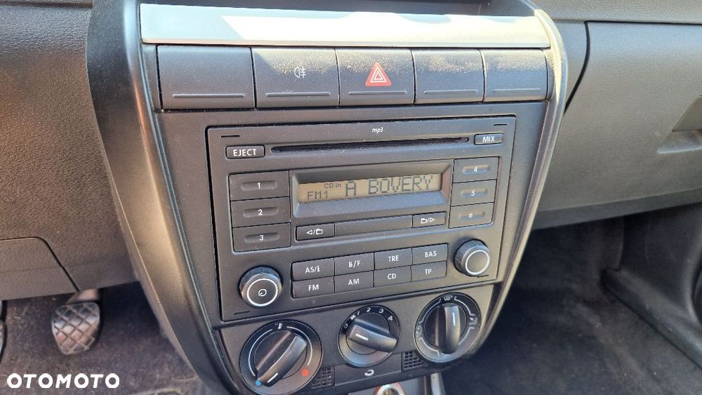 VOLKSWAGEN FOX RADIO MP3 - 1