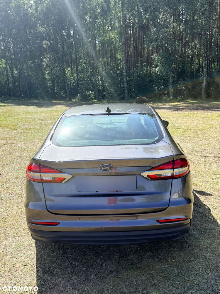 Ford Fusion - 5