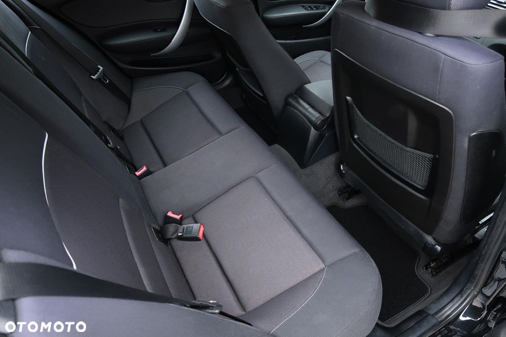BMW Seria 1 - 34