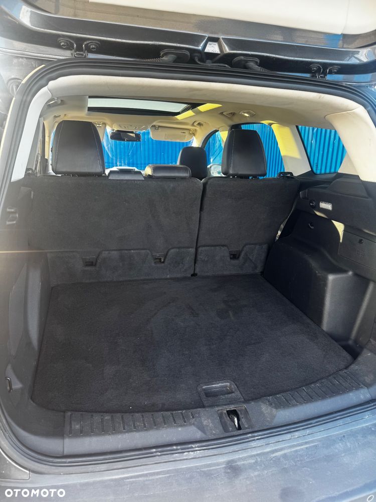 Ford Escape 2.0 EcoBoost AWD Titanium - 11