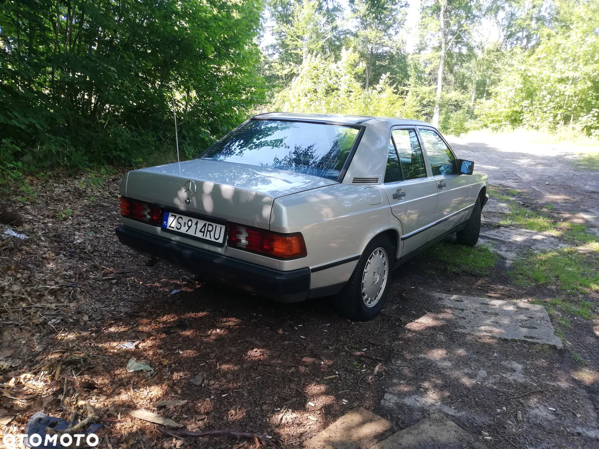 Mercedes-Benz W201 (190) - 9