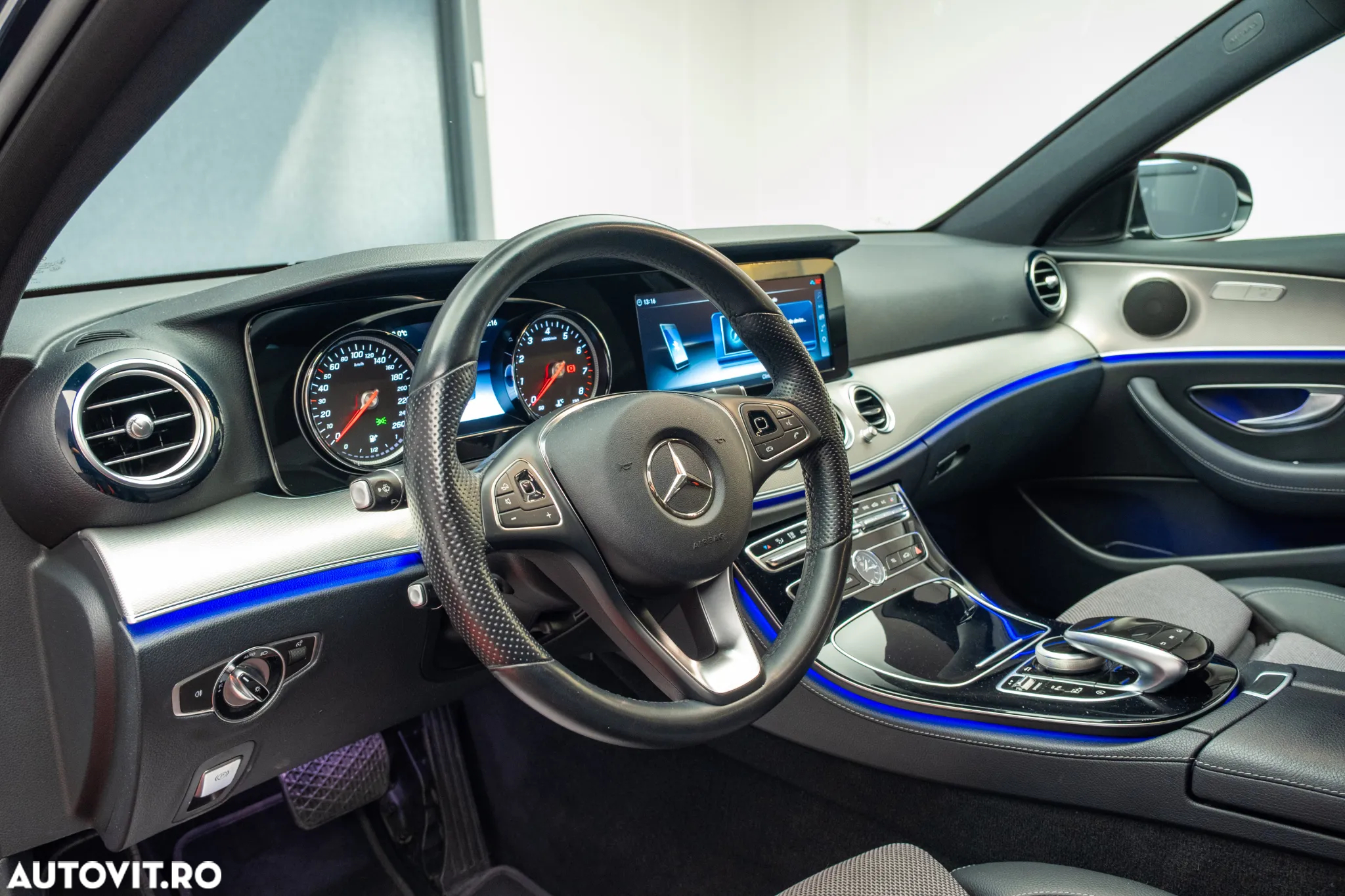 Mercedes-Benz E - 22