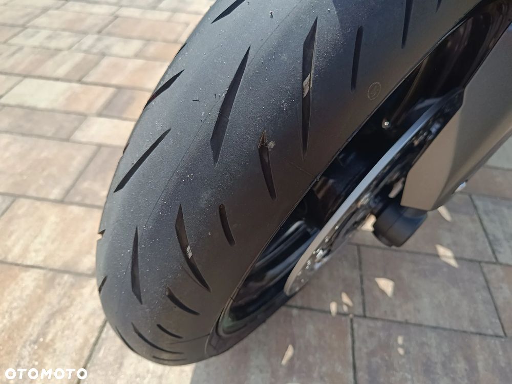 Kawasaki Ninja 1000 SX - 17