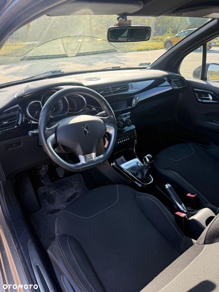 Citroën DS3 1.6 HDi SoChic - 10