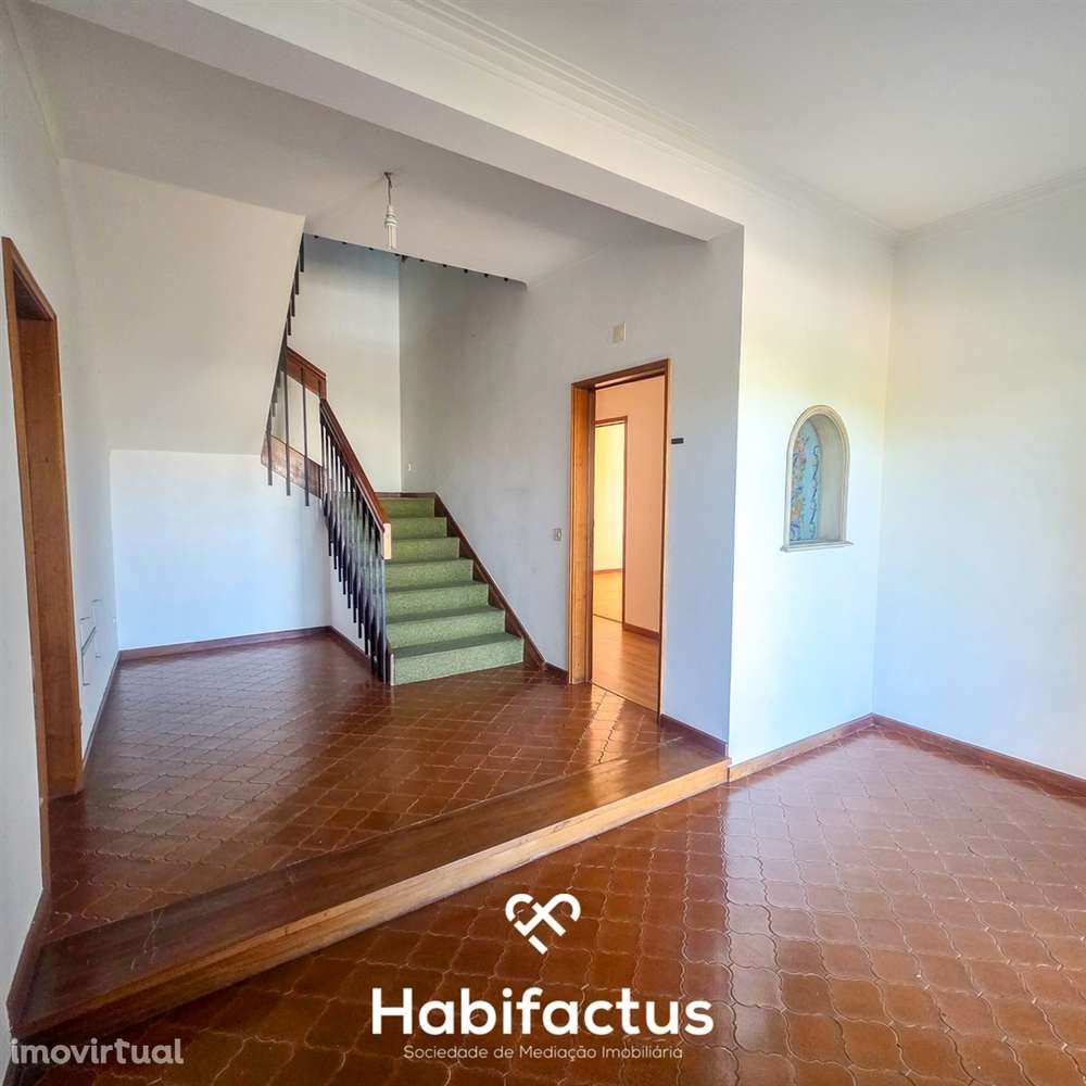 Moradia Isolada T6 para venda junto ao centro de Viseu - Grande imagem: 5/60