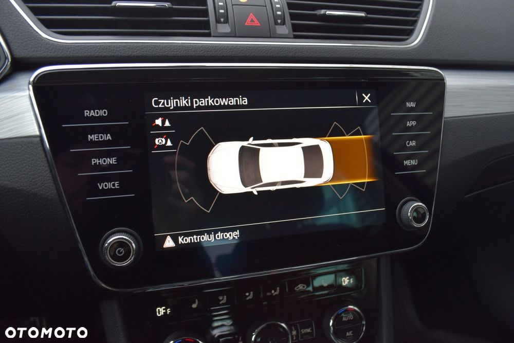 Skoda Superb 2.0 TDI SCR Ambition DSG - 15